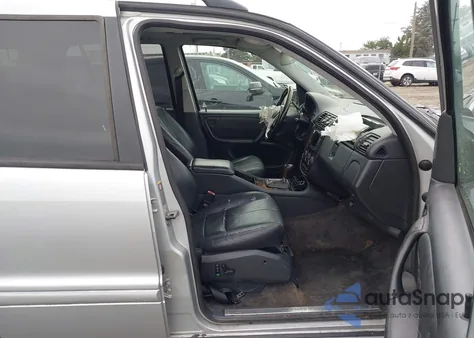 2002 Mercedes-Benz Ml 55 Amg z USA, uszkodzony, nr VIN 4JGAB74E12A292439